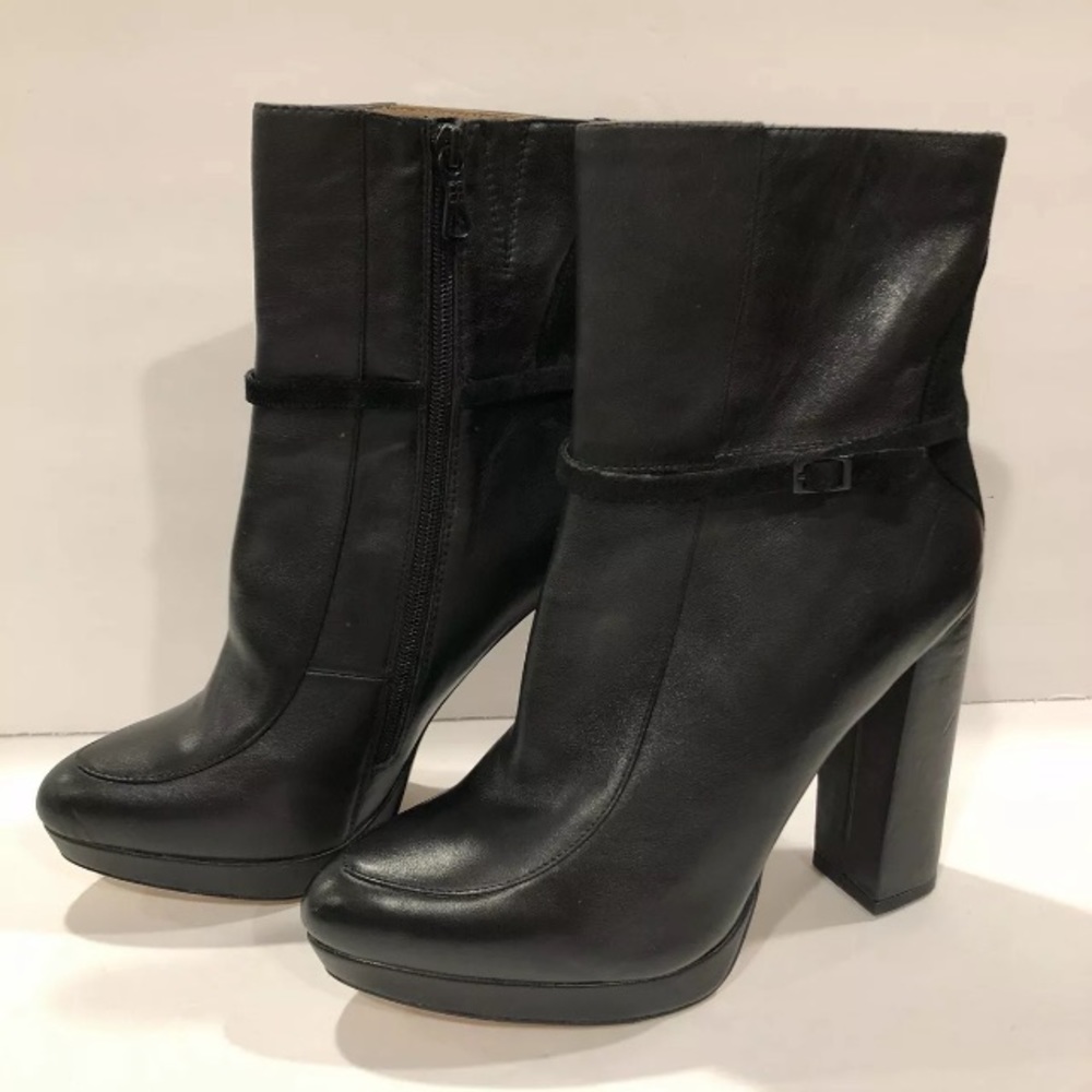 BCBGmaxazria Tabitha boots heels leather black 9